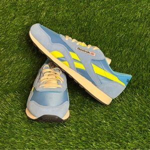 Size 10 - Mens Reebok Classic Nylon Blue Suede Lifestyle Sneakers - 100221160